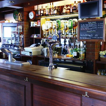 Hotel Lion And Fiddle Trowbridge Exterior foto