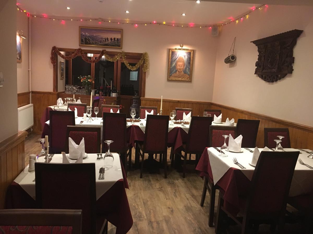 Hotel Lion And Fiddle Trowbridge Exterior foto