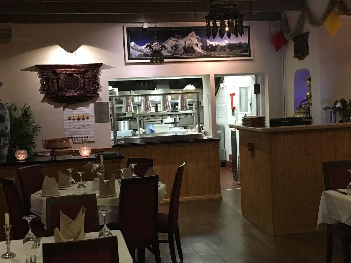 Hotel Lion And Fiddle Trowbridge Exterior foto